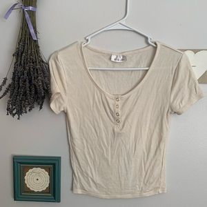 B The Label Cropped Henley Tee